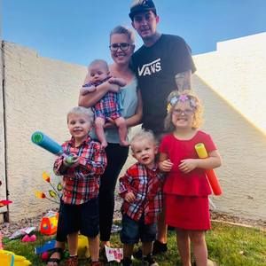 Meet your Posher, Kelly